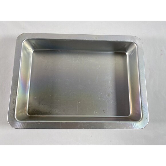Rema 13x9x2 1/4 Double Wall Aluminum Lasagna/Cake Pan No Lid - Picture 1 of 4